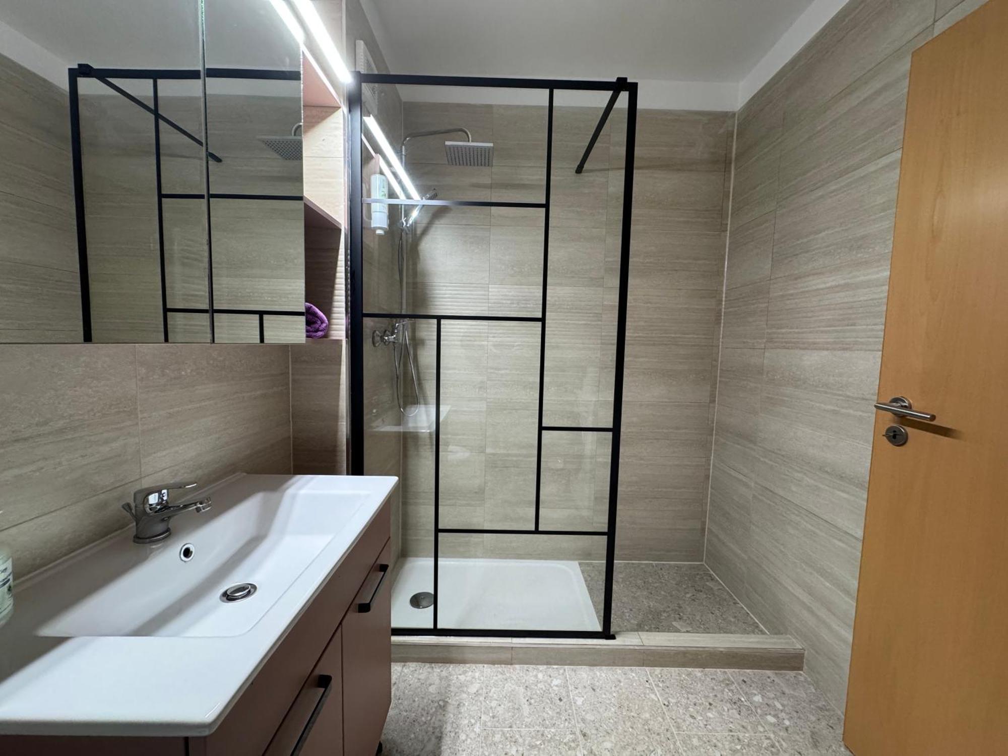 Appartement Ada Homes E620 *